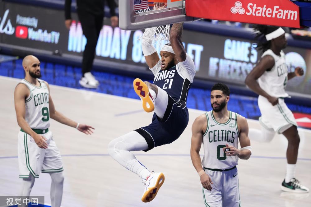 滑队也不例 滑队也不例